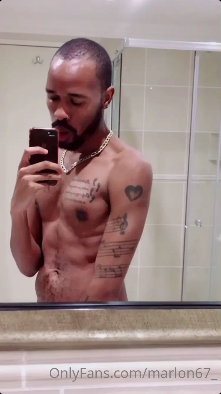 Hotel snaps before attending to a client 