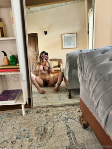 A bunch of very similar pics