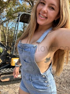 All da smiles