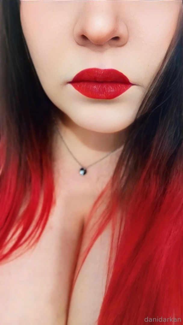 Kissy lips part 1 