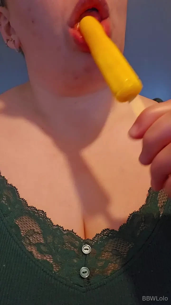 Oh how i love a good snack now who- i mean what should i have next 