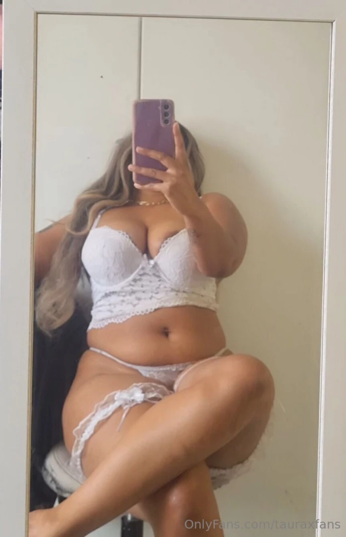 What rhymes with white 