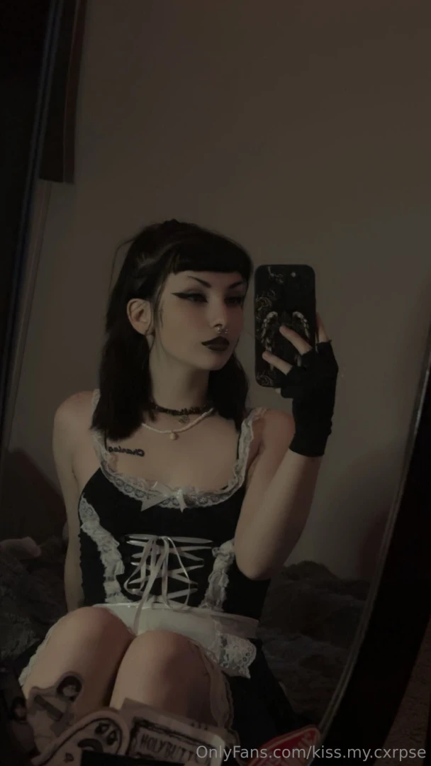 If anyone could help me get a new phone i would much appreciate it i 