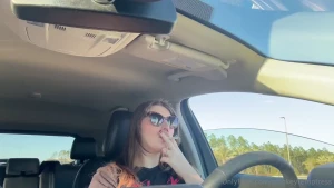 Smoking two cigarettes in a row while stuck in traffic