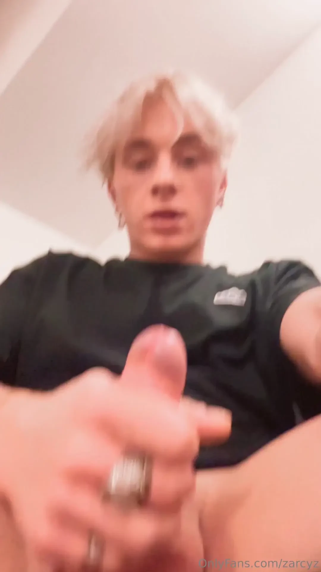 I just took the phone and click the fckng button because im all time 
