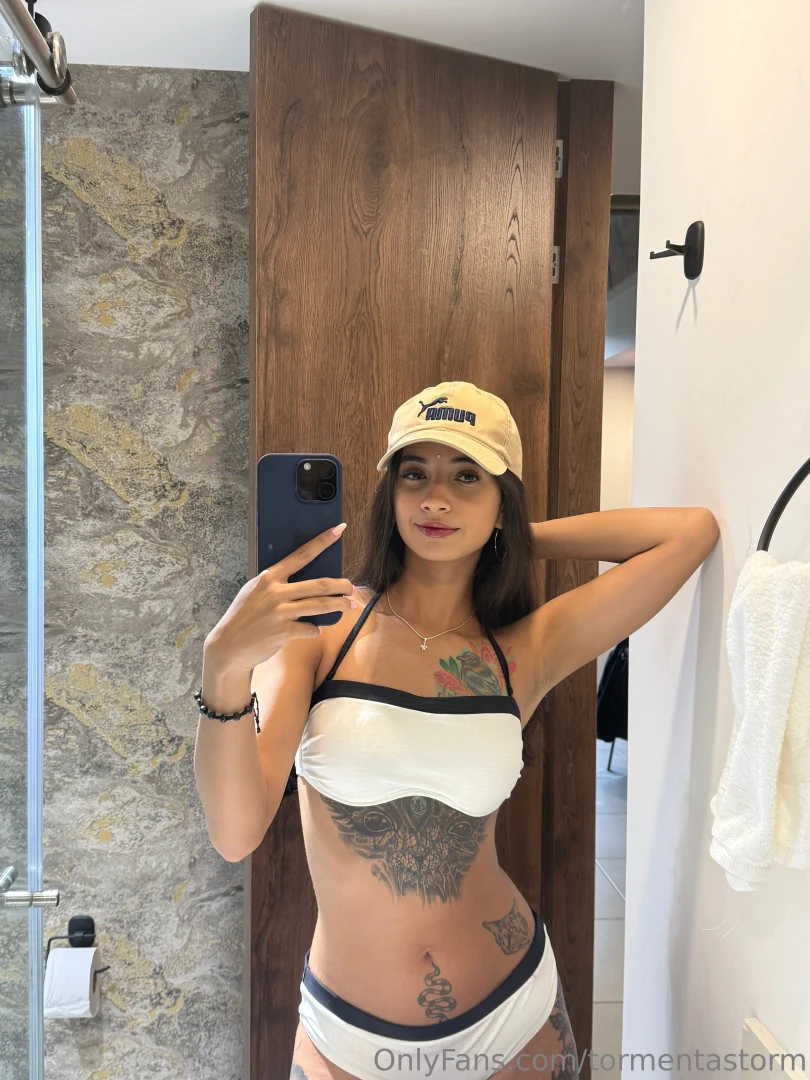 So i m ready to go to the beach will you come with me 