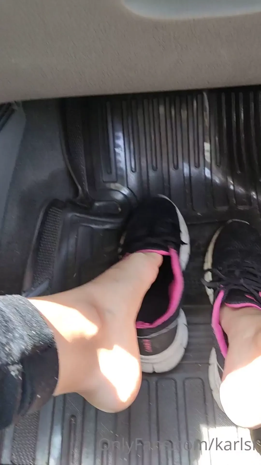 On the road with bare feet 