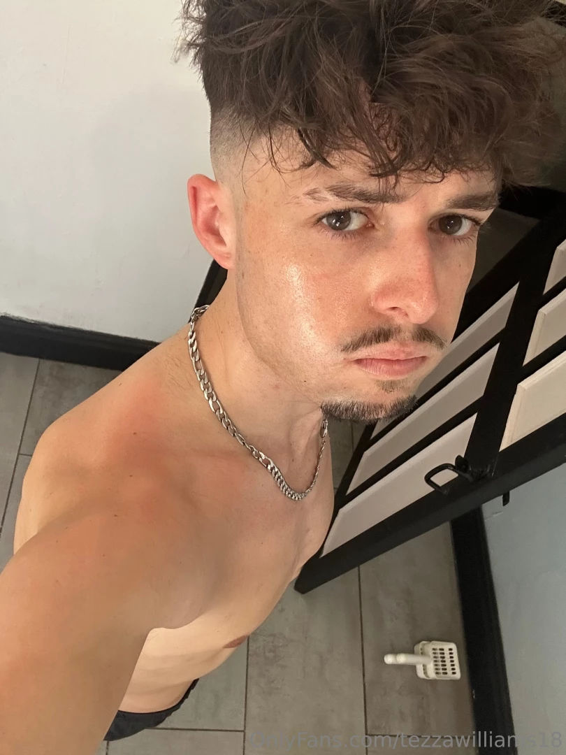 Been sunbathing so lookin a little red rn 