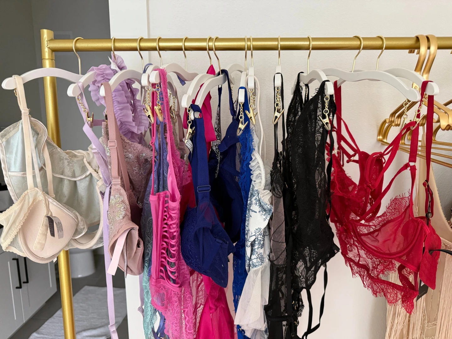 What should i wear for you tonight 