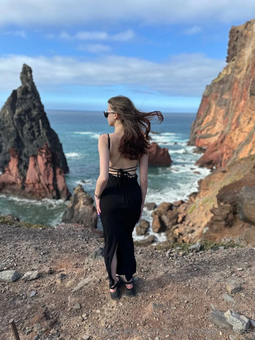 Right now i can only feel the wind in my hair and it s such a 