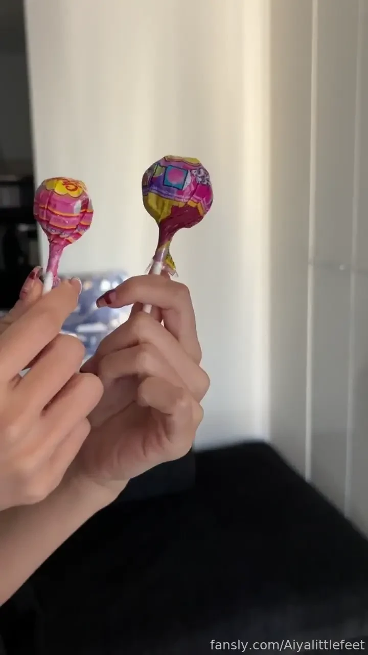 Festive fun i m sucking one big and one small one tits out too are you 