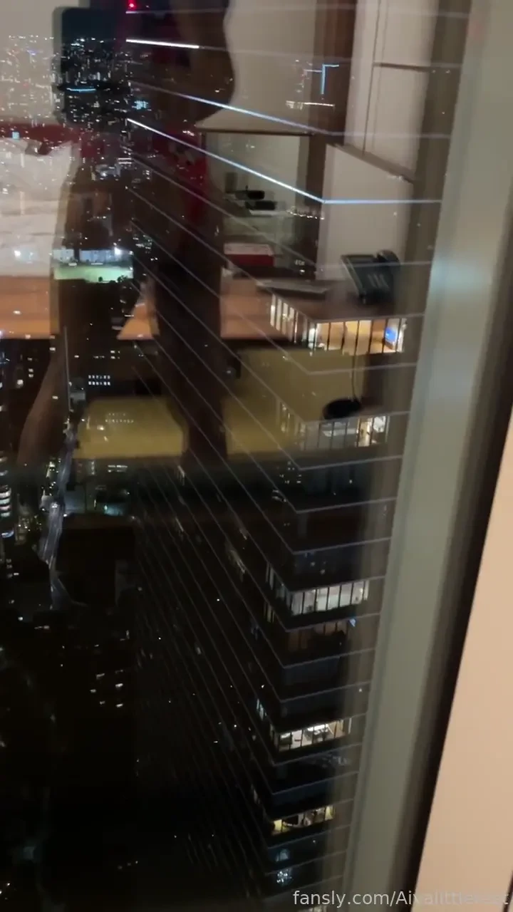 The windows around here are very cheeky japanese japanesegirl young 