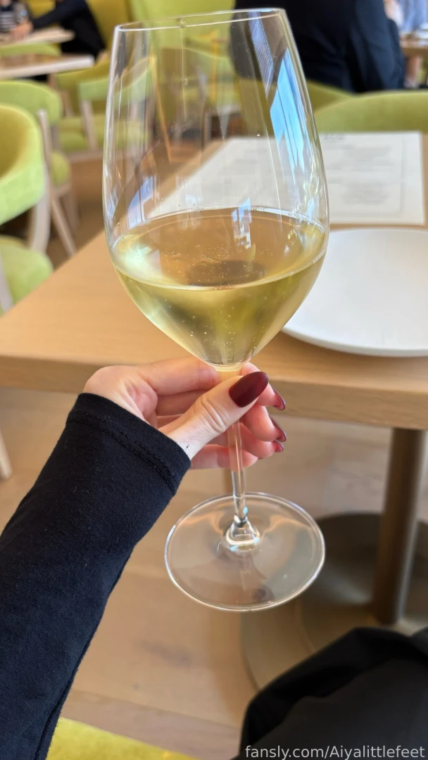 I guess it s hard to find ways to show my personality here so i felts part 10 