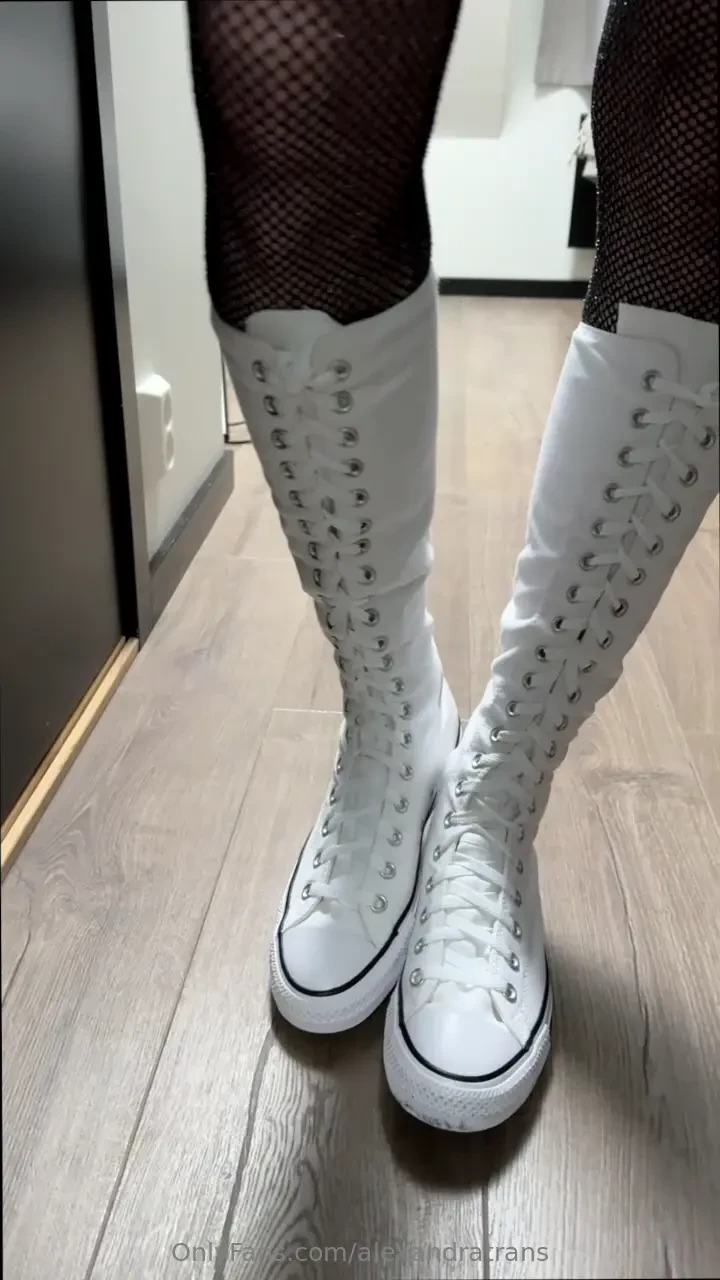 I m really happy about my knee high converse xxhi shoes so convenient 