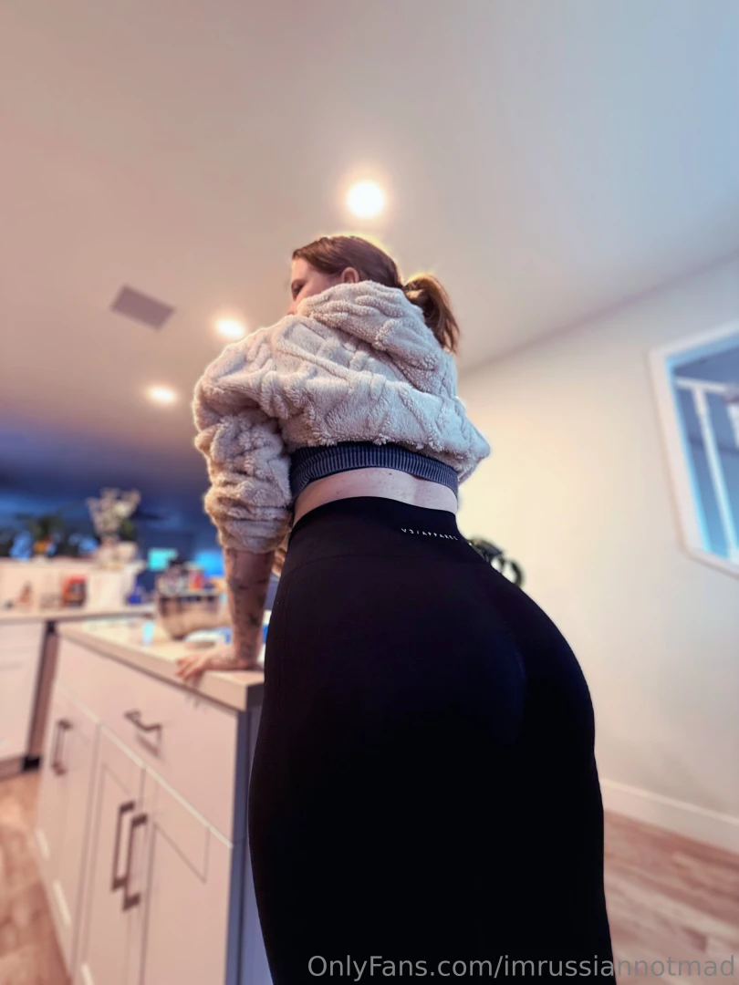 Do you guys like my new leggings 