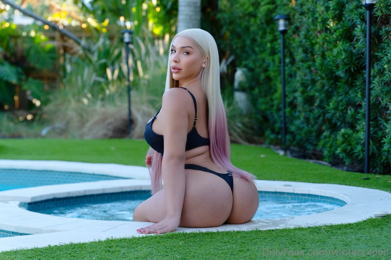 The grass greener when big booty winter is by it 