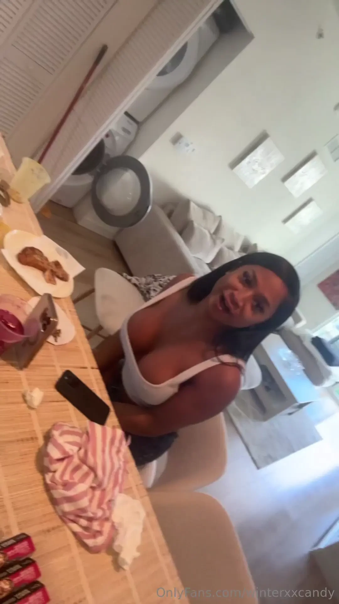 Foreignaiomi enjoying the food i made her come join us 