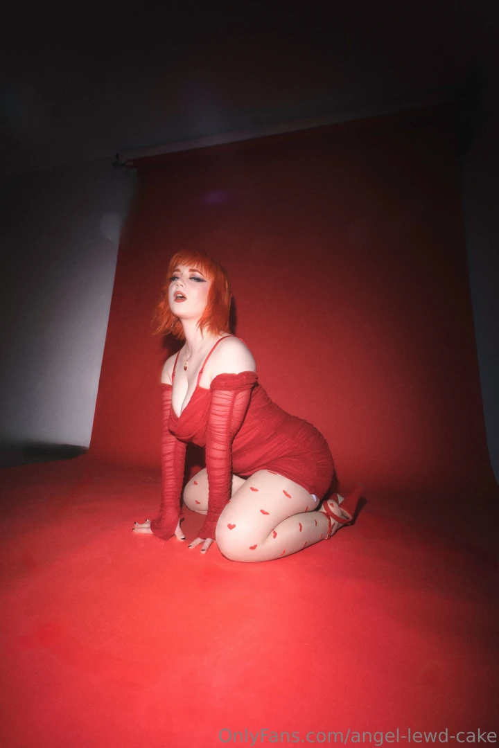 I wish i got more photos out of the photoshoot but i liked these ones part 3 