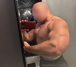 Fuck yea look how huge i m getting these 2x shirts can barely contain