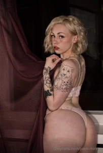 T lle kiimaiselle julie karkki kulli on ku tikkari sen kieli osaa