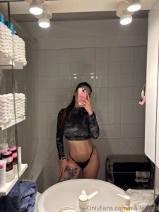 Hello you i m obsessed with backless outfits these days they leave