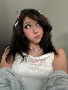 How many bows can you count