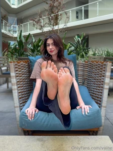 You re only useful when i need a footstool 3