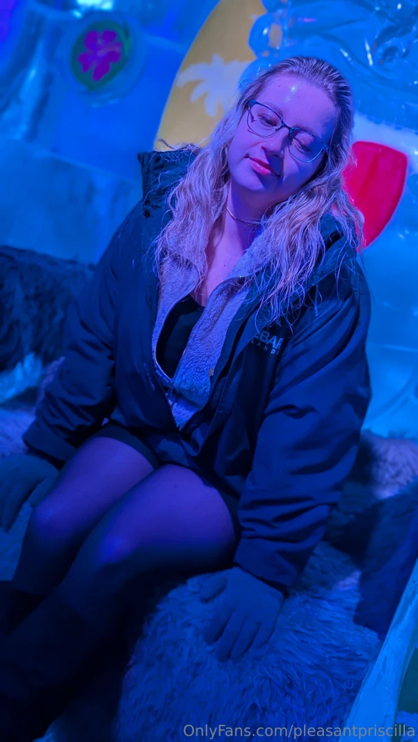 Yay 200 followers this many eyes on me let s get naughty thank you to part 1 