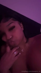 Put some glaze on these buns part 64