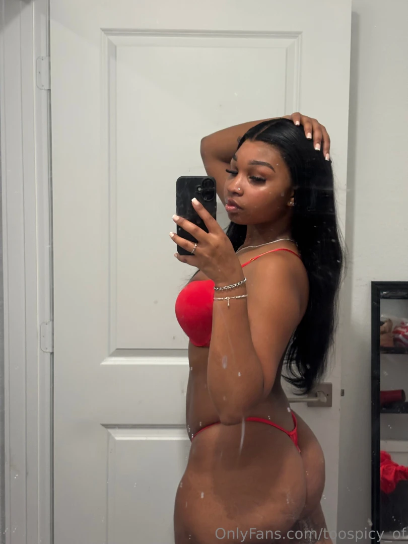 Wanna see more check ur messages 