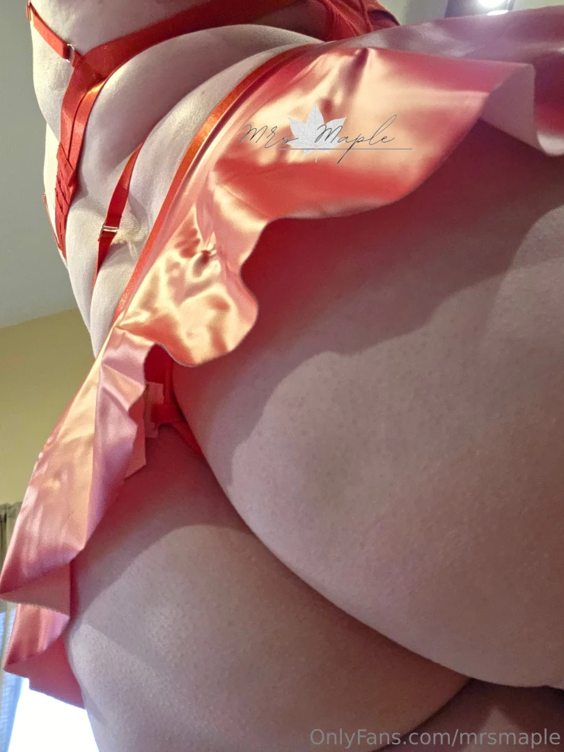 Tell me what this makes you wanna do happy hump day 