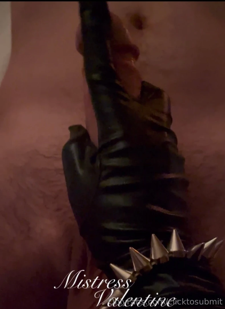 Something wicked this way cums want to see my sweet slave boy beg for 