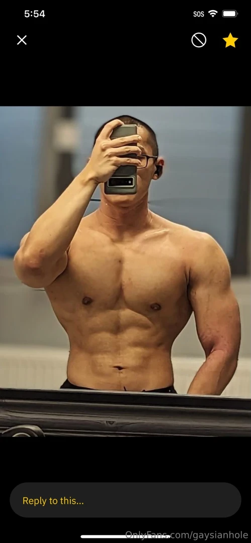 Worshiping this straight muscle asian i m so lucky to stumble upon 