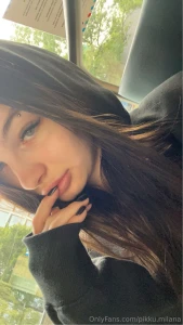 Maailma on niin valtava mutta el m on vain yksi unelmoin matkustavani