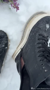 Cold spring feet and snow feet