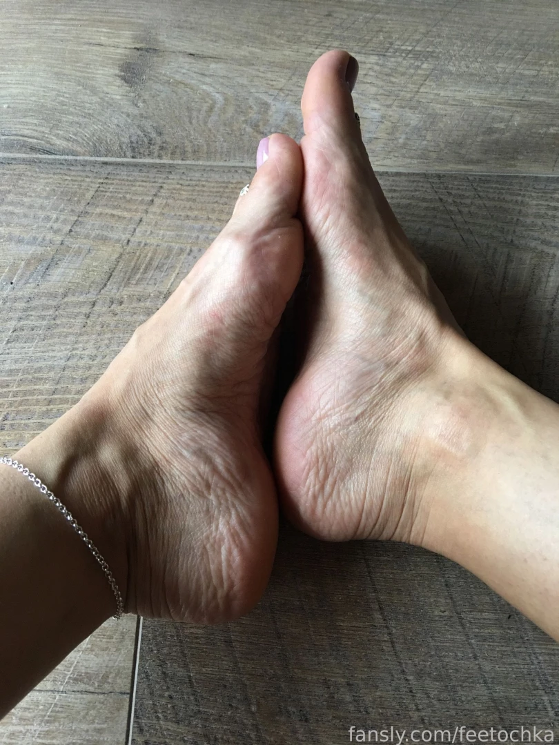 A milk bath for the feet for the beauty of my feet part 1 