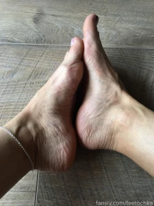 A milk bath for the feet for the beauty of my feet part 1