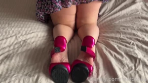 These heels from the future allow you to cum on my soles without