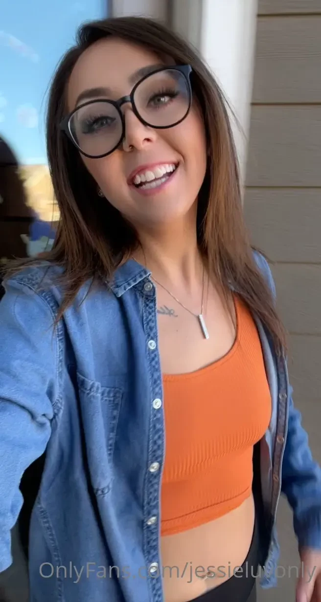 I don t know what that voice or song is but have to greet my neighbors 