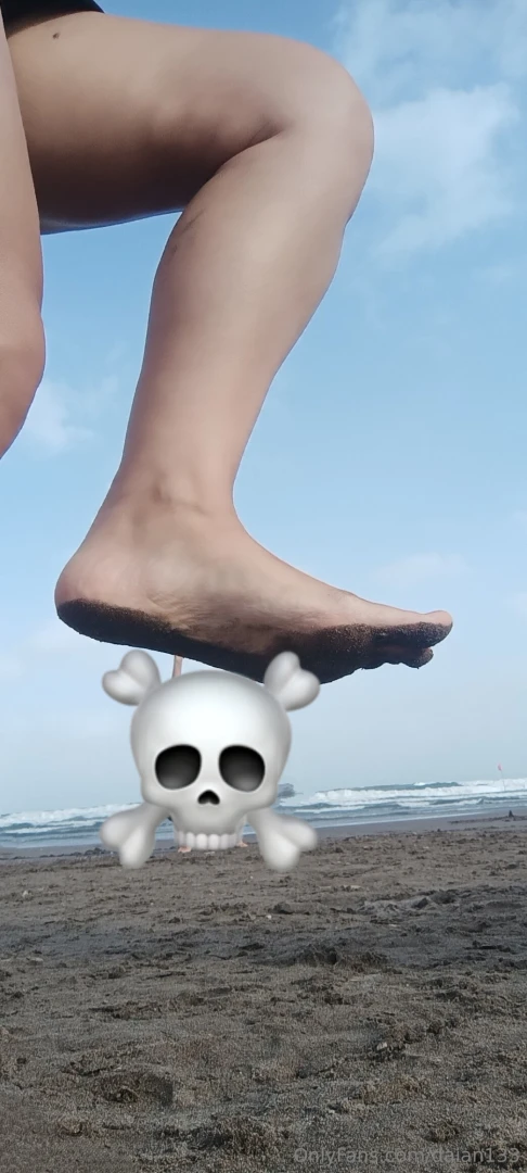 I was walking on the beach and i ran into a fucking loser i just 