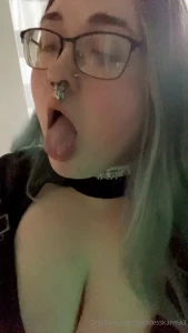 Training my throat like a good gooner slut should