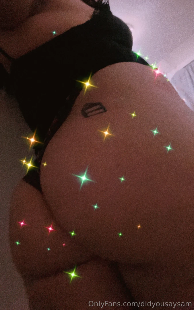 Hope this booty pic makes your friday better 
