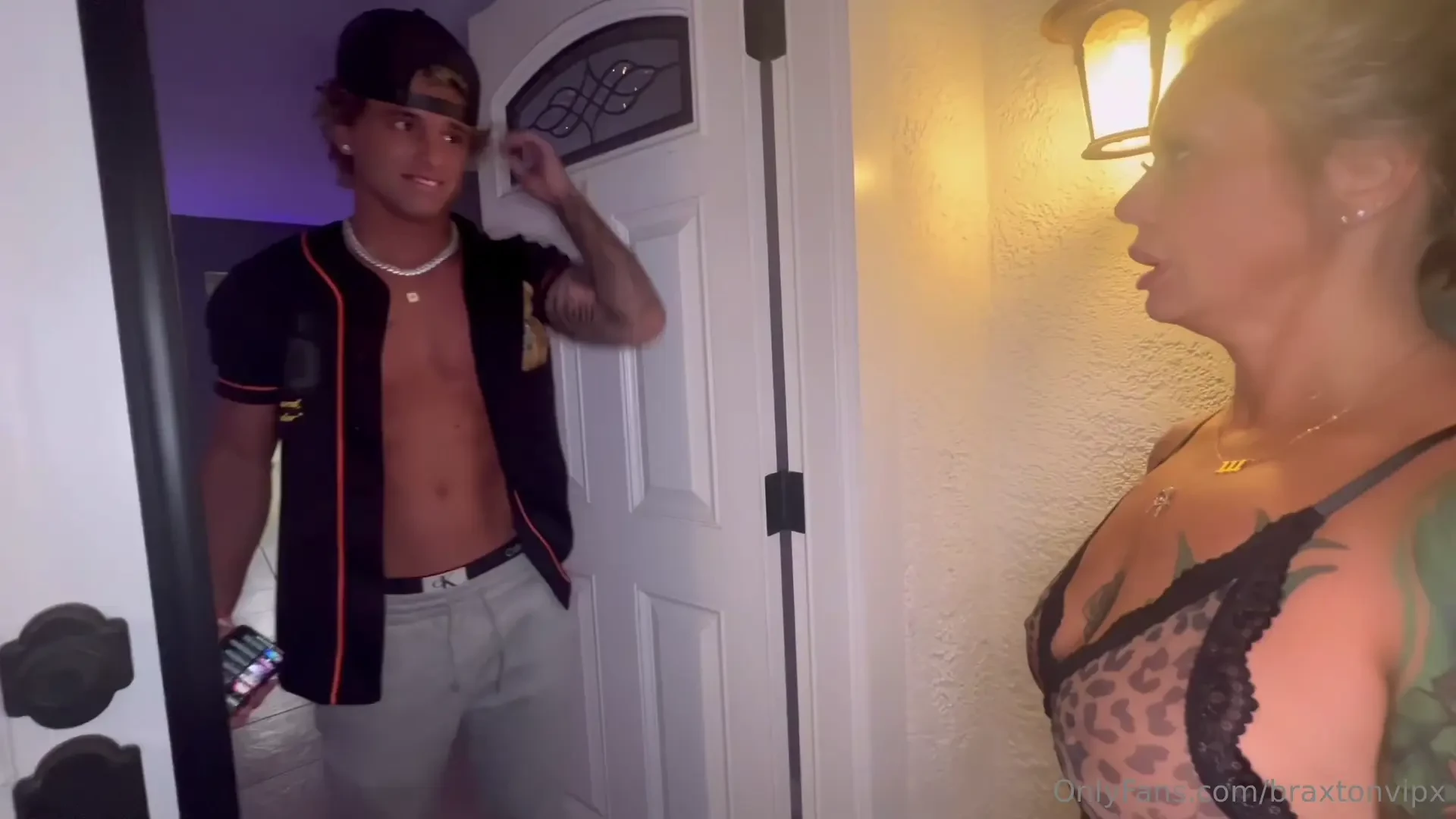 These 2 videos are bundled in your ppv rn 1st watch me and leosvault 