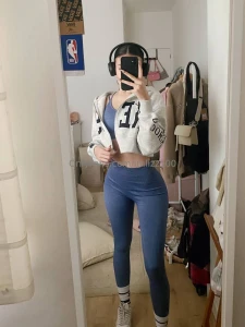 I don t know if i m going to the gym or just dressing up to feel