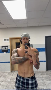 Just gettin some flex in but what i sent you hits harder than this