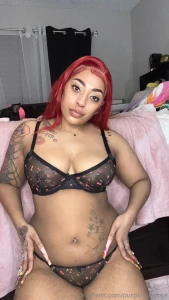 Left or right baby swipe left