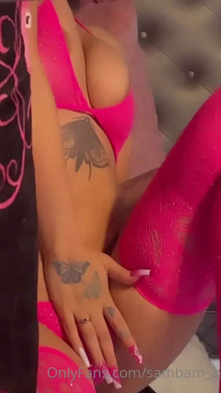 I think i need someone s tongue licking on me rn 