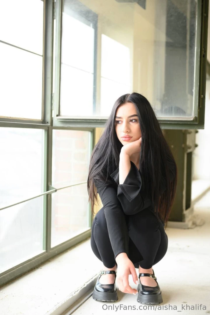 My name is aisha i m 19 years old and you could probably already 