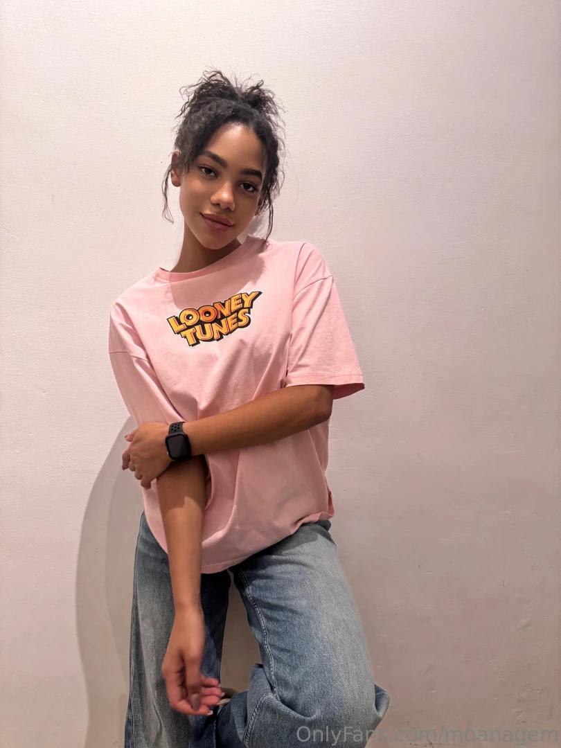 Oversize is my favorite style but you know what s underneath 