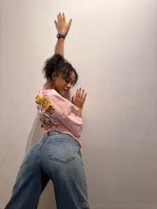 Oversize is my favorite style but you know what s underneath part 1